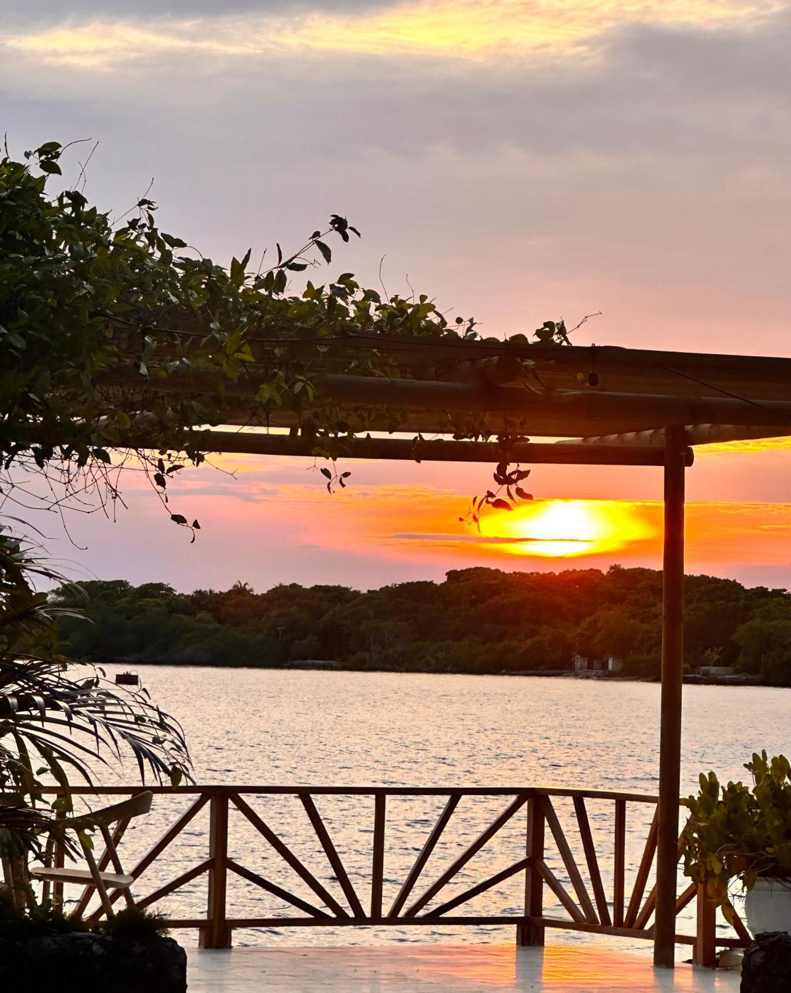 Orika Del Mar Hotel Isla Grande  Exterior foto